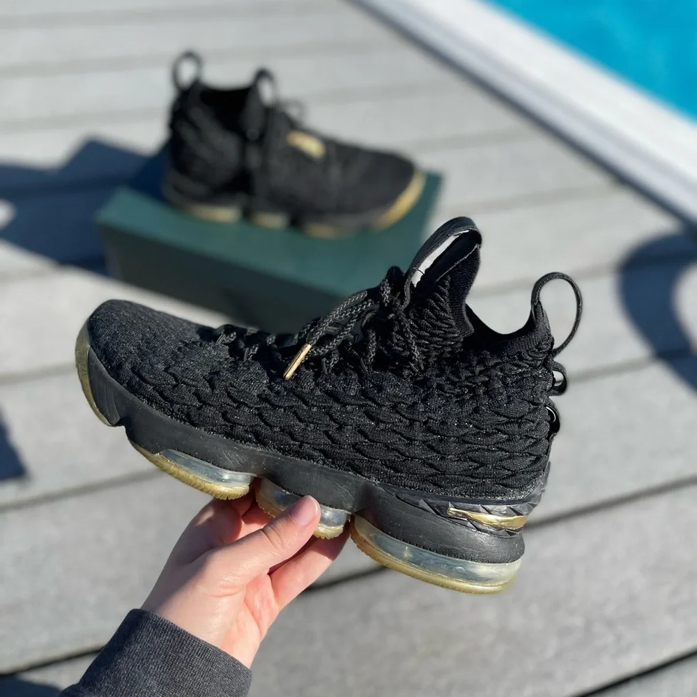 LeBron 15 'Metallic Gold' - Picture 1 of 6